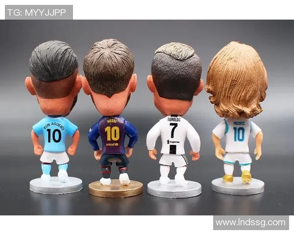 足球球星公仔手办制作全攻略 从设计到细节还原的每一步解析