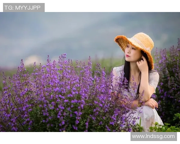 女星与足球球星的浪漫邂逅：从绿茵场到红毯的爱情故事揭秘