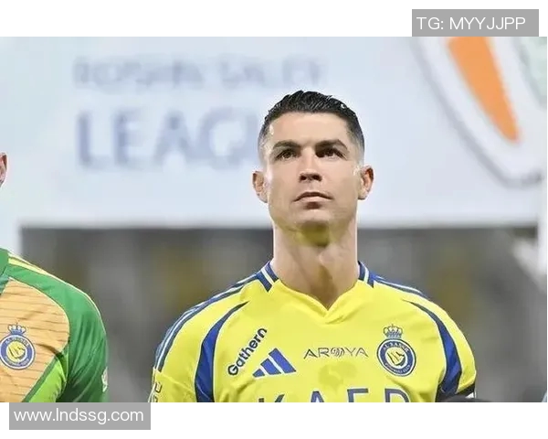 C罗克里斯蒂亚诺罗纳尔多传奇生涯全景解读与辉煌时刻回顾