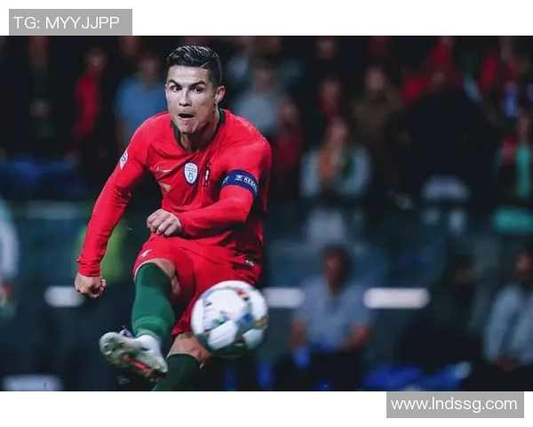 属猴的足球巨星是谁 他在绿茵场上的传奇成就和背后故事 属猴的足球巨星是谁 他在绿茵场上的传奇成就和背后故事