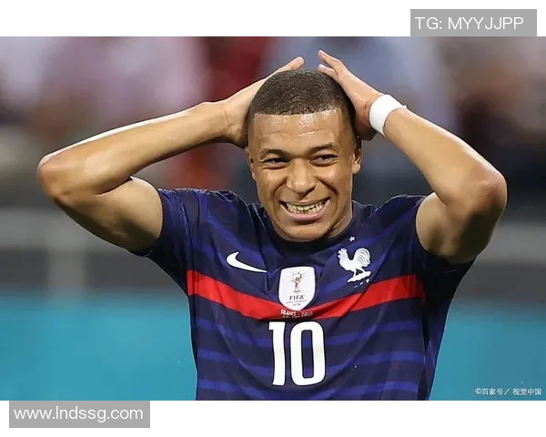 法国足球球星排名前十揭秘 谁是历史最佳球员的头号人选 法国足球球星排名前十揭秘 谁是历史最佳球员的头号人选