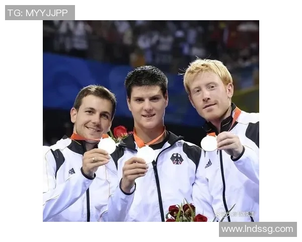 足球球星退役后的新生活 球迷心中的传奇与现实的碰撞 足球球星退役后的新生活 球迷心中的传奇与现实的碰撞